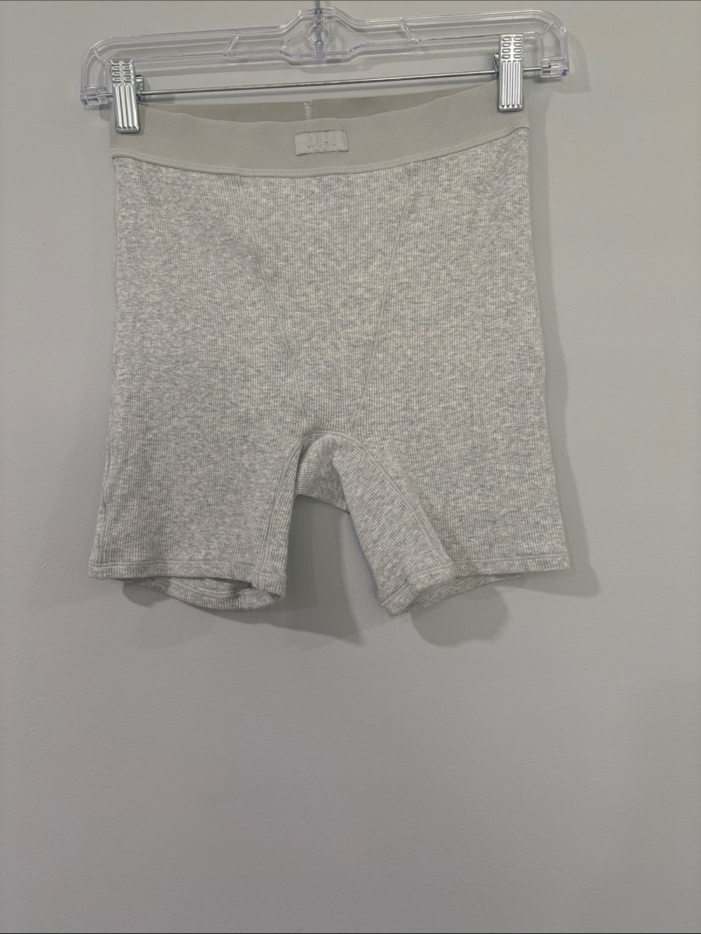 SKIMS LIGHT GREY TANk TOP & BOXER SET SIZE/S - Picture 3 of 7